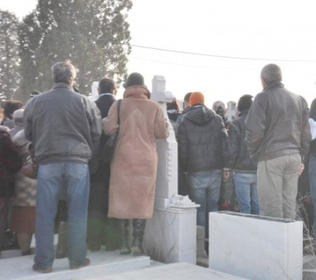 Tânăra ucisă de un şofer băut lângă Campusul a fost înmormântată